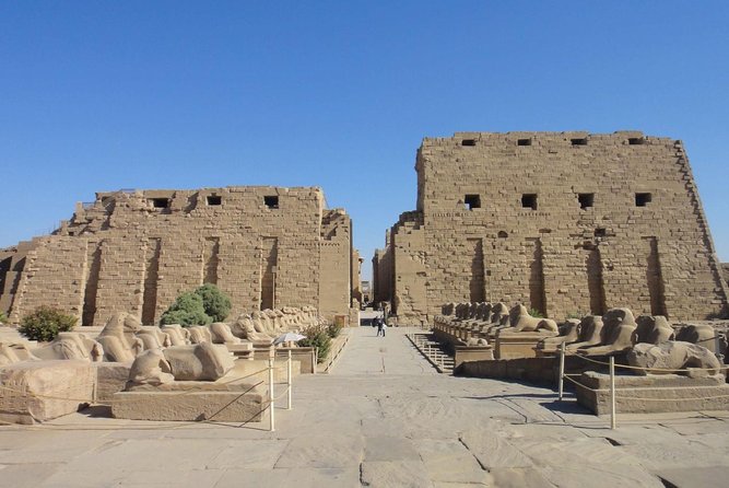 Full Day Tour to East and West Banks of Luxor - Colossi of Memnon: the giant leftovers of Amenhotep III