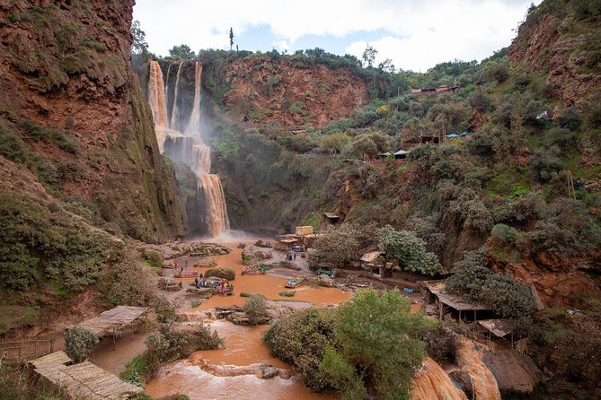 Full Day Trip To Ouzoud Waterfalls From Marrakech & Boat Tour - Lunch and money planning: what’s covered, what to pay locally