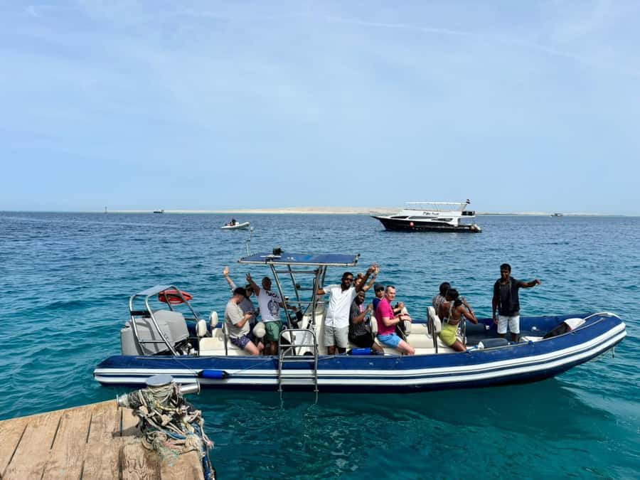 Hurghada: 6 Islands Tour with Dolphin Watching & Snorkelling - Juzur Abū Minqār: the calm finale where you slow down