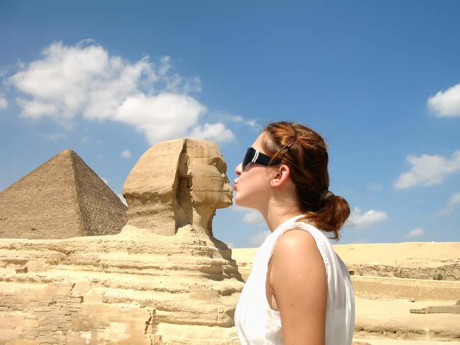 Hurghada: Full-Day Trip to Cairo by Plane - Egyptian Museum Afternoon: Tutankhamun Treasures and Mummies That Actually Land