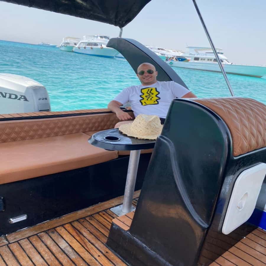 Hurghada: Giftun Island Orange Bay Speedboat Cruise & Lunch - Orange Bay island time: 1.5 hours of white sand fun