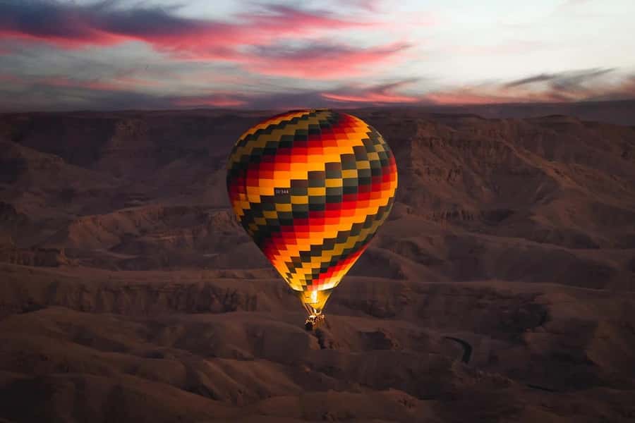 Luxor: Hot Air Balloon Ride over Luxor Relics - Inside the Basket: Safety Briefing, Heat from Burners, and Comfort
