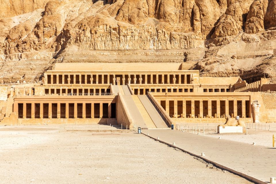 Luxor: Shared Full-Day Tour to Luxor West and East Banks - Luxor Temple: Amenhotep III begun, Ramses II finished