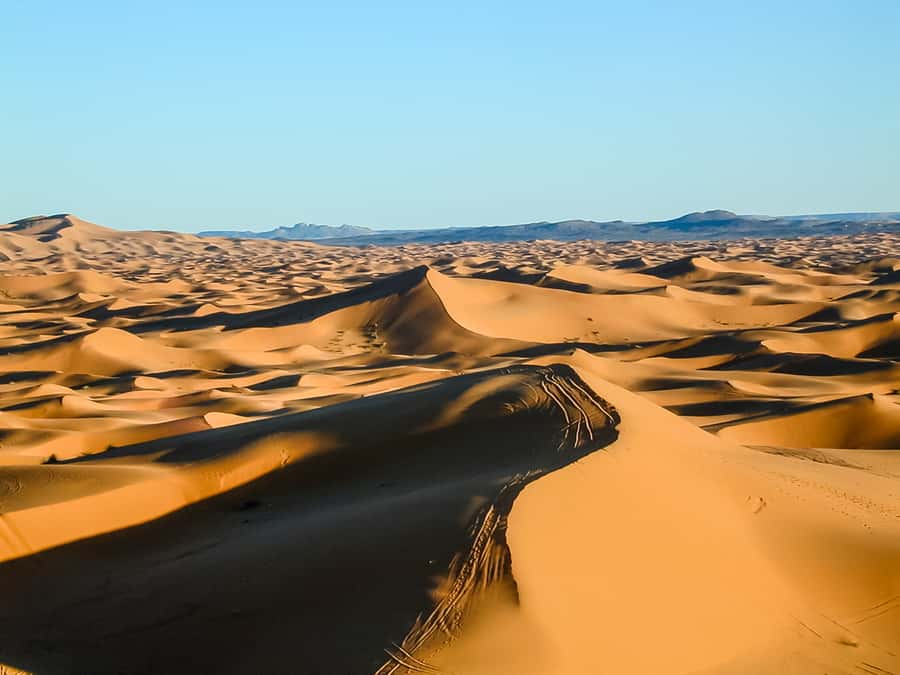 Marrakech: 3-Day Merzouga Desert Experience Camel & Meals - Desert camp dinner, music, and temperature reality