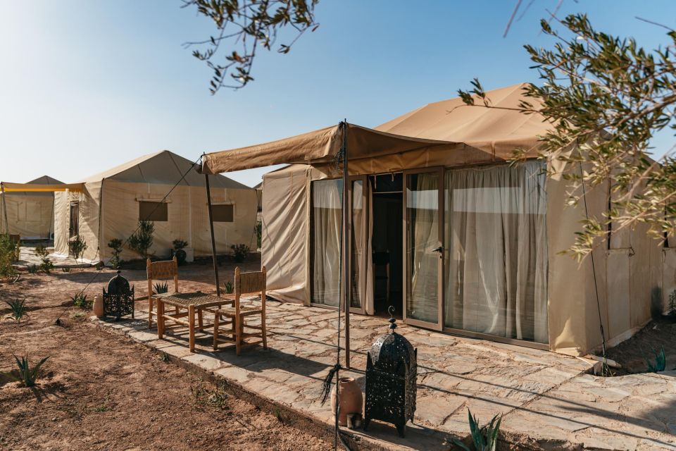Marrakech: Agafay Desert Magical Overnight with Dinner Show - Sunset Viewpoint and Optional Camel or Quad Rides