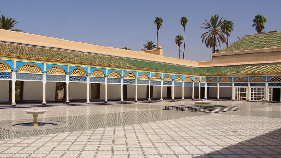 Marrakech: Bahia Palace, Saadian Tombs, & Koutoubia Mosque - Koutoubia Mosque: seeing the icon even without entry
