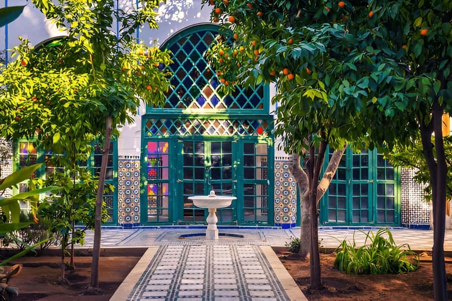 Marrakech: Bahia Palace, Saadian Tombs, & Koutoubia Mosque - The guides are the difference (and you’ll feel it fast)