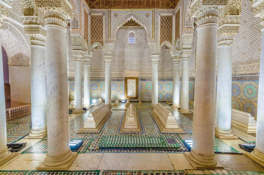Marrakech: Bahia Palace, Saadian Tombs, Souk and Medina Tour - Koutoubia Mosque in 10 minutes: why the outside view still counts