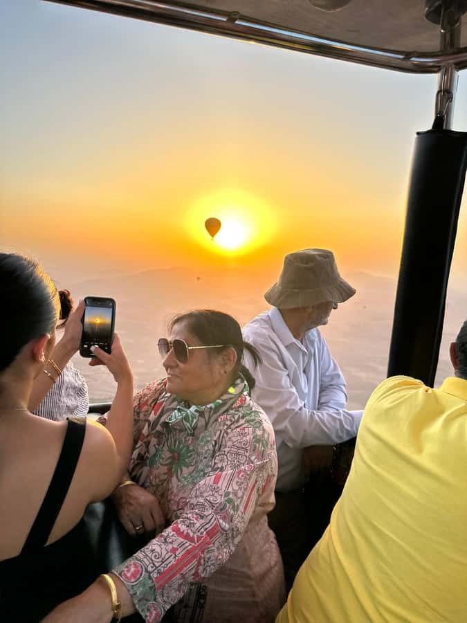 Marrakech: Balloon Flight, Berber Breakfast, and Camel Ride - What to Pack for a Comfortably Cold Dawn