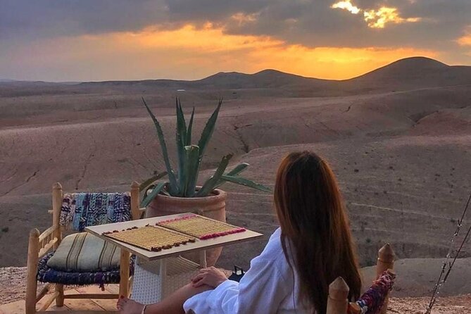 Marrakech Desert Tour & Sunset Camel Ride with Dinner Show - Moroccan music and the fire show: how the night finishes strong