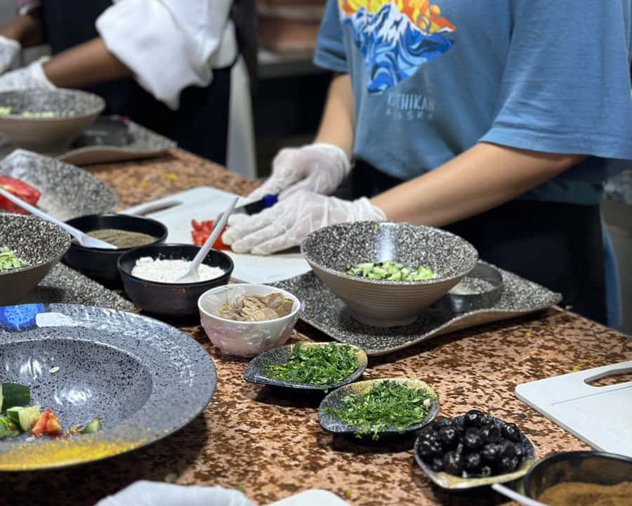 Marrakech: Moroccan Cooking Class with Pickup - Mint tea + menu planning: how they set you up to succeed