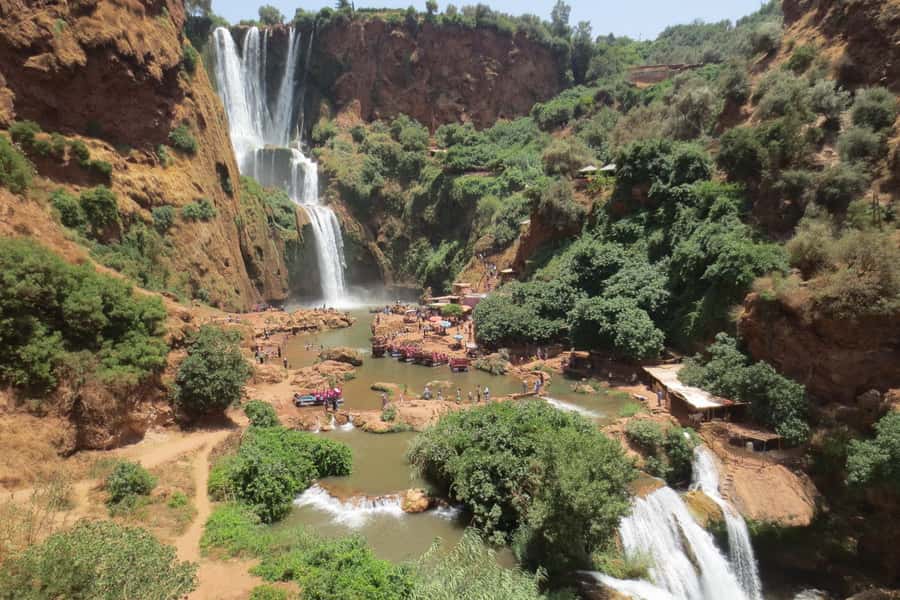 Marrakech: Ouzoud Waterfalls Guided Day Trip with Boat Ride - Berber villages and route stops: the scenery you don’t rush through