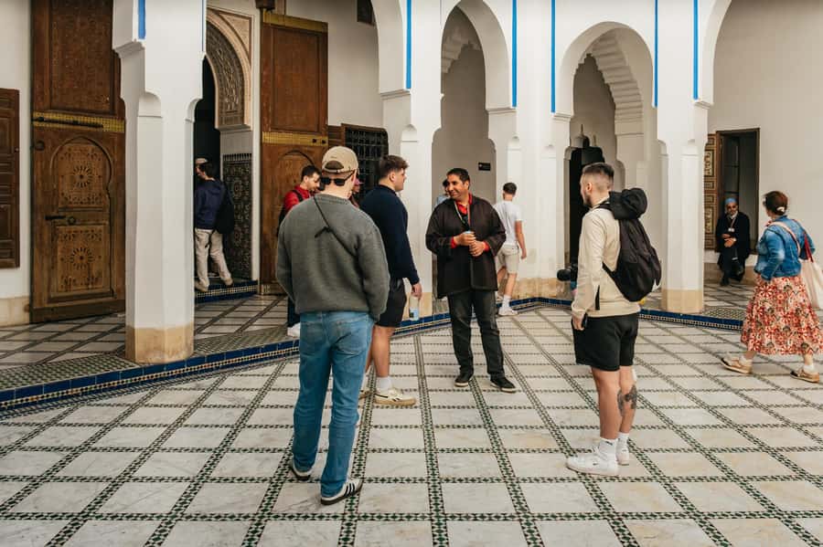 Marrakech: Saadian Tombs & Bahia Palace, Medina Guided Tour - Price and value: what you pay for and what you still need to budget