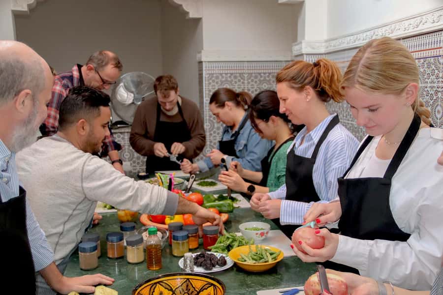 Marrakesh: Moroccan Dishes Cooking Class with a Local Chef - Comfort tips that make the class easier