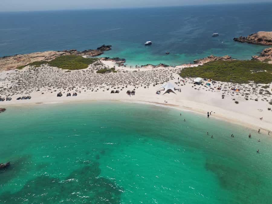 Muscat: Daymaniat Islands Snorkeling Trip with Brunch - The Boat Ride From Muscat: Smooth When Seas Behave