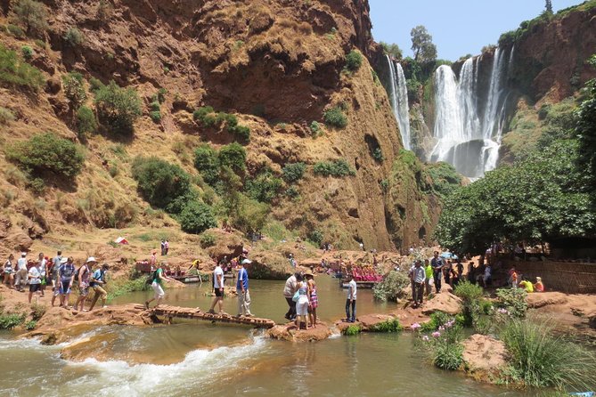 Ouzoud Waterfalls Guided Hike and Boat Trip from Marrakech - Guides in the real world: what you should look for