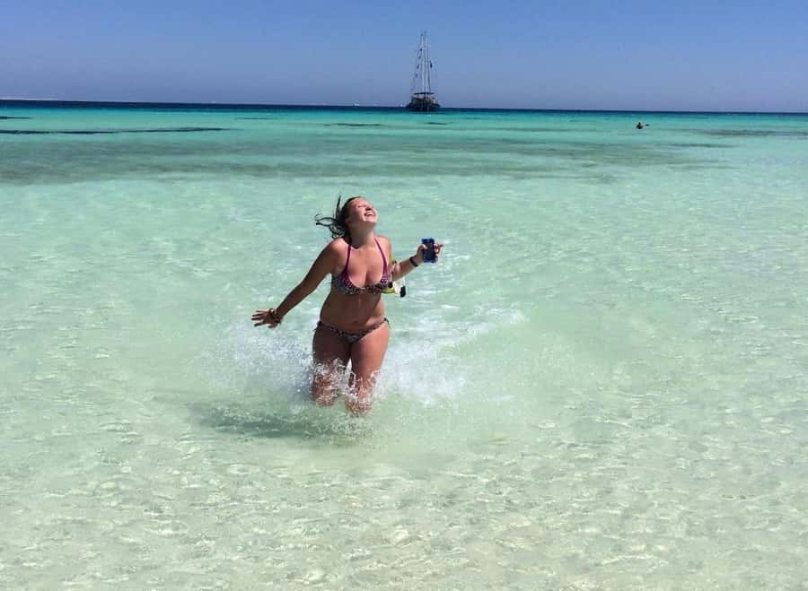 Sharm El-Sheikh: Luxury Ras Mohammed & White Island Cruise - A comfortable full-day boat out of Watanya Marina
