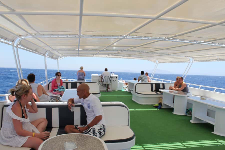 Sharm El-Sheikh: Luxury Ras Mohammed & White Island Cruise - Lunch onboard: open buffet, practical pacing