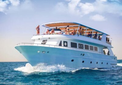 Sharm El-Sheikh: Luxury Ras Mohammed & White Island Cruise - The White Island break: beach time with real water color